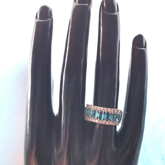 ✨ Elegant Vintage Austrian Blue & White Crystal Silver Plated Ring ✨ - Picture 8 of 11